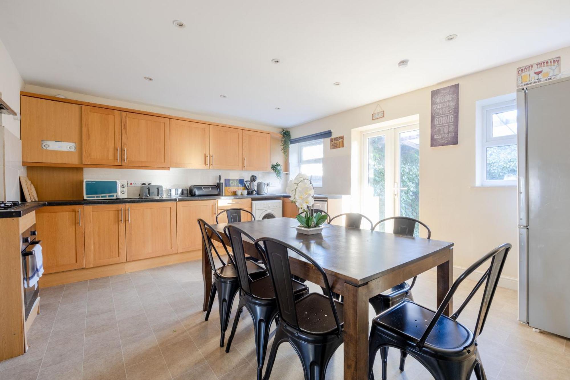 Big House Close To Metro Underground - Sleeps Up To 13 Casa de hóspedes Londres
